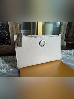 kate spade light pink Leather Zip Wallet